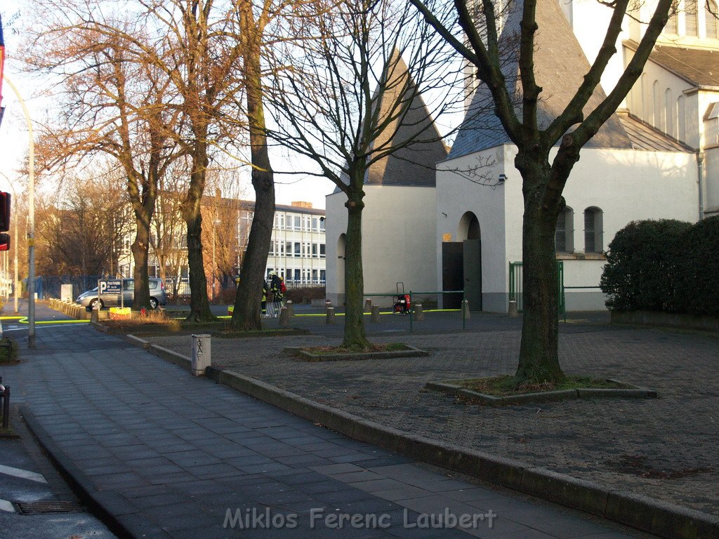 Brand in Kirche Koeln Muelheim Tiefenthalstr   P03.JPG